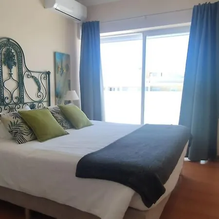 Sweet Concorde T1 アパート *